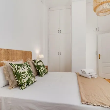 Del Parque Flats Letran